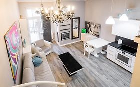 Apartament Glamour Konarskiego WAWELOFTS